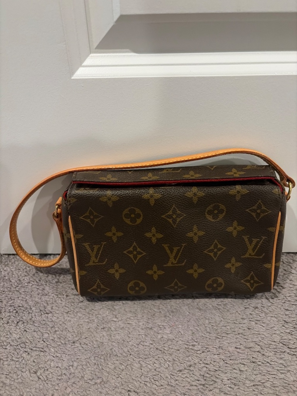 Louis Vuitton Recital - Picture 11 of 17